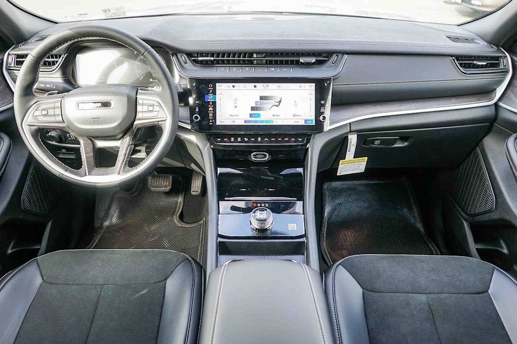 Thumbnail: 2026 Jeep Grand Cherokee - 2