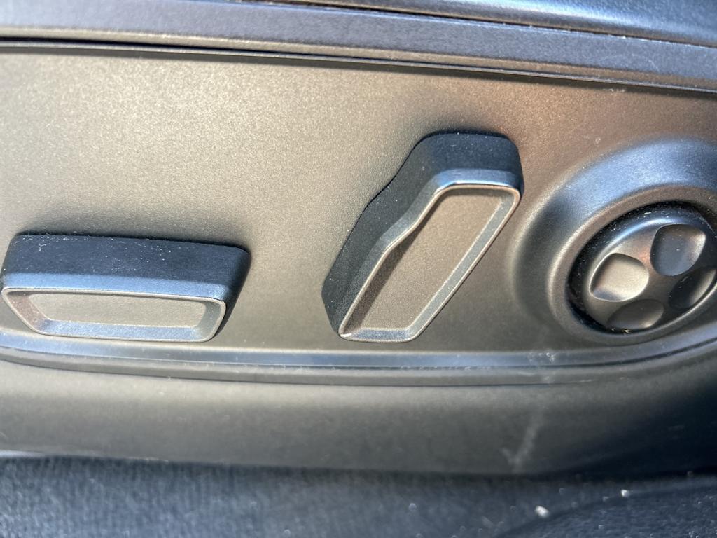 Thumbnail: 2023 Jeep Grand Cherokee - 21