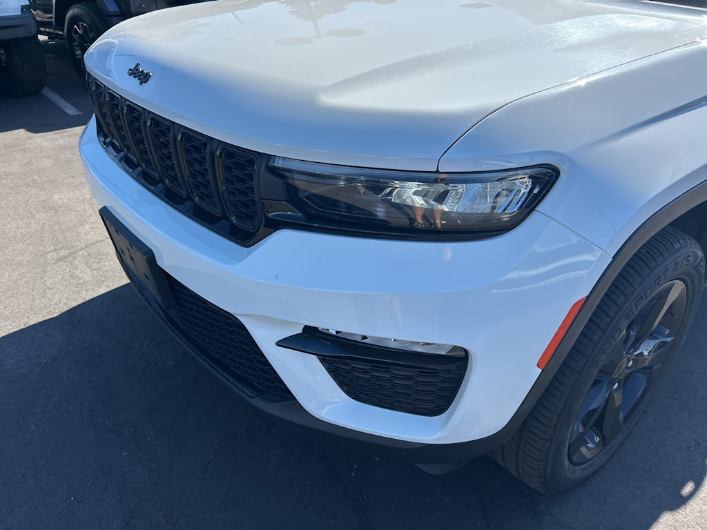 Thumbnail: 2023 Jeep Grand Cherokee - 19