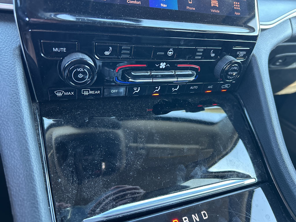 Thumbnail: 2023 Jeep Grand Cherokee - 26