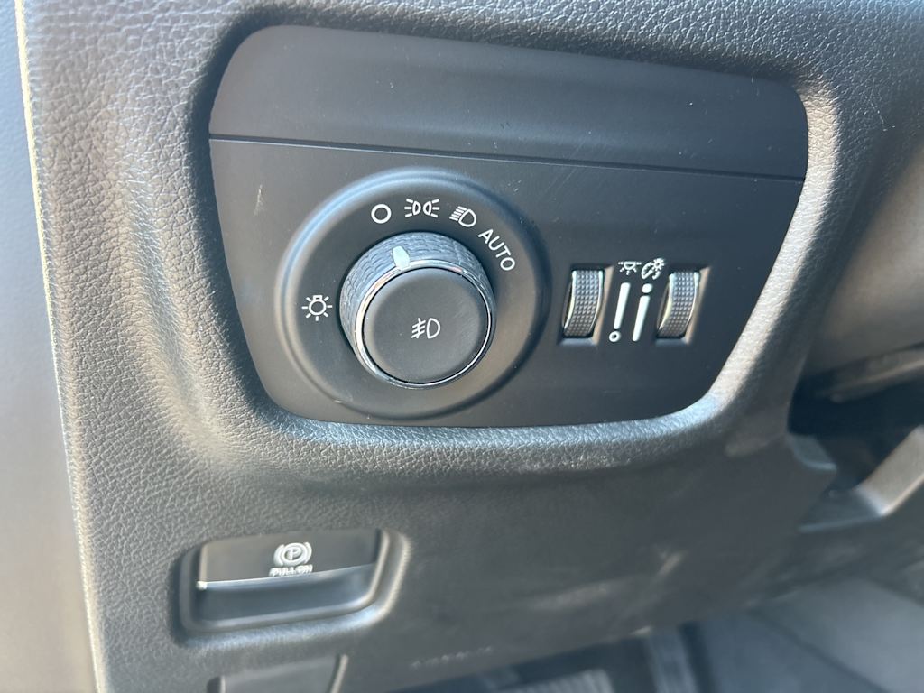 Thumbnail: 2023 Jeep Grand Cherokee - 22