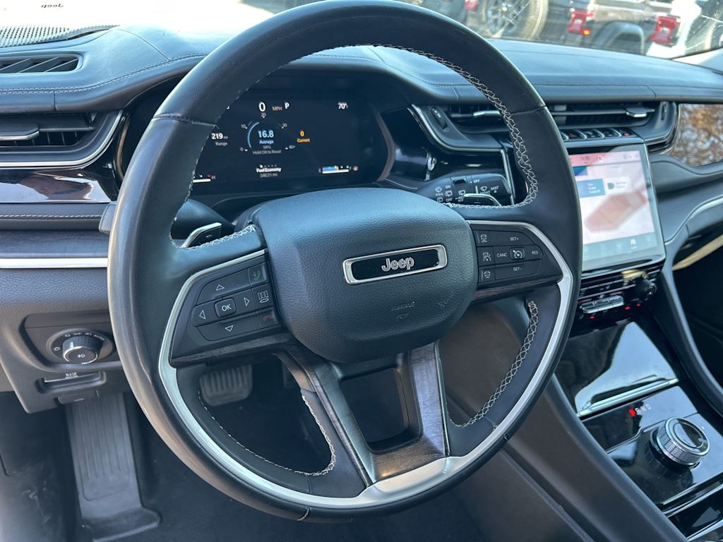 Thumbnail: 2023 Jeep Grand Cherokee - 12