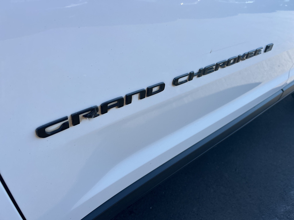 Thumbnail: 2023 Jeep Grand Cherokee - 6