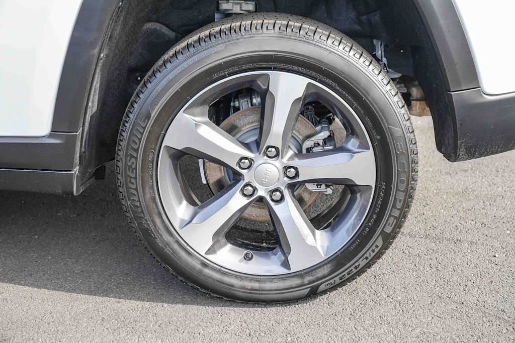 Thumbnail: 2026 Jeep Grand Cherokee - 21
