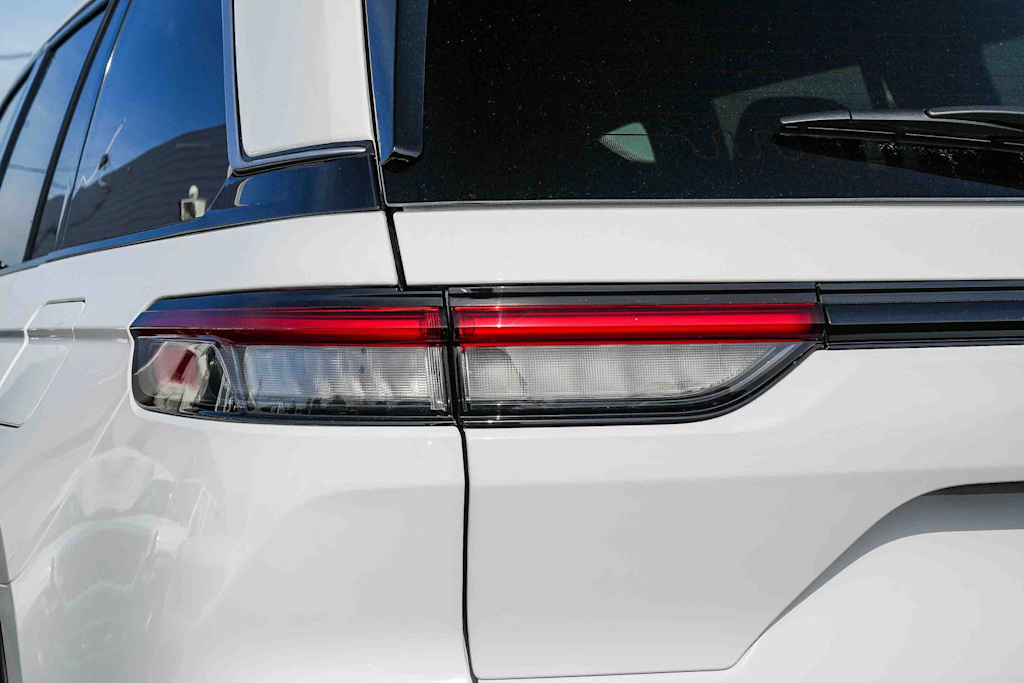 Thumbnail: 2026 Jeep Grand Cherokee - 6