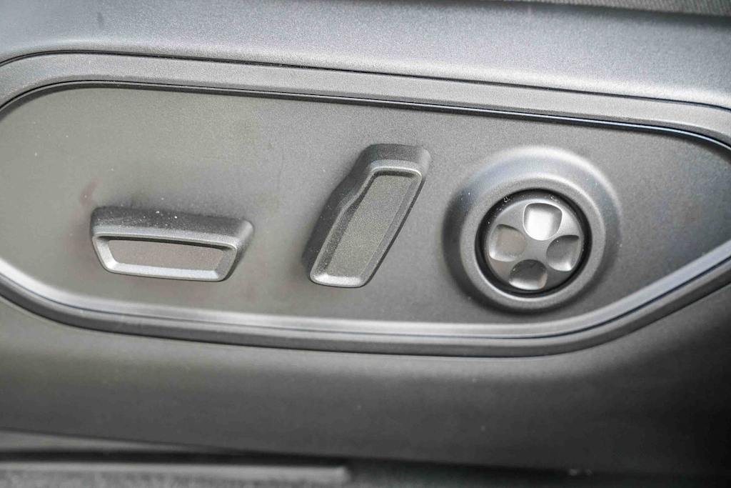 Thumbnail: 2026 Jeep Grand Cherokee - 23