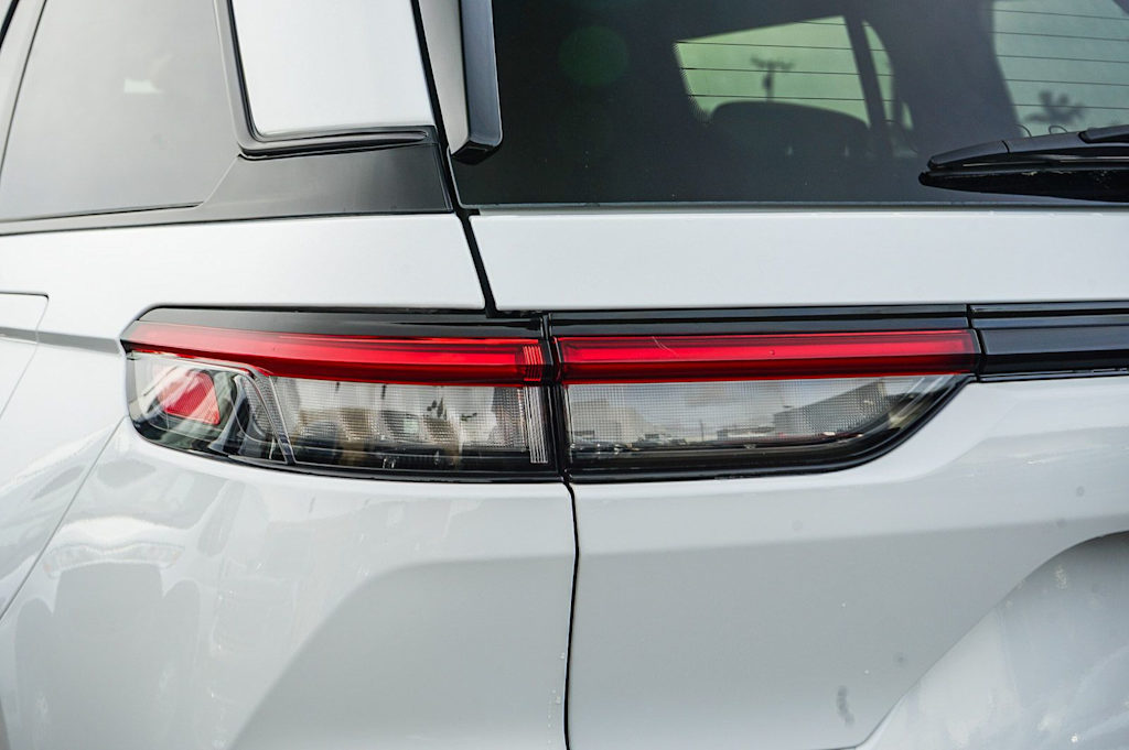Thumbnail: 2026 Jeep Grand Cherokee - 6