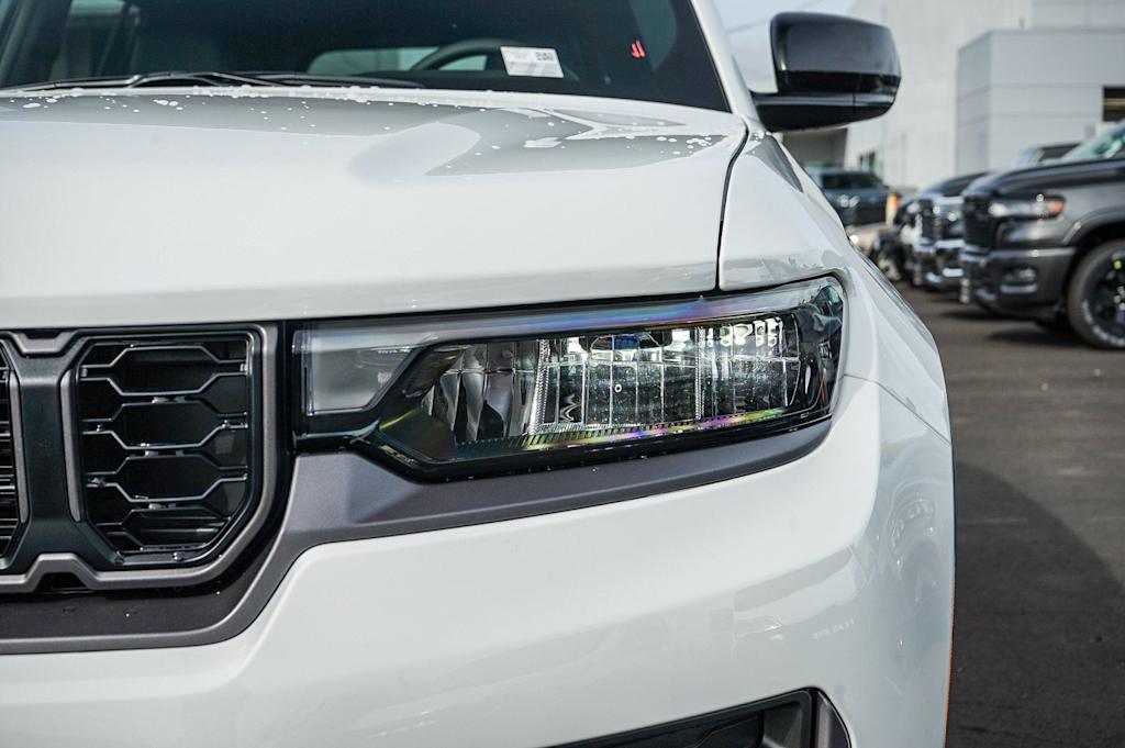 Thumbnail: 2026 Jeep Grand Cherokee - 19