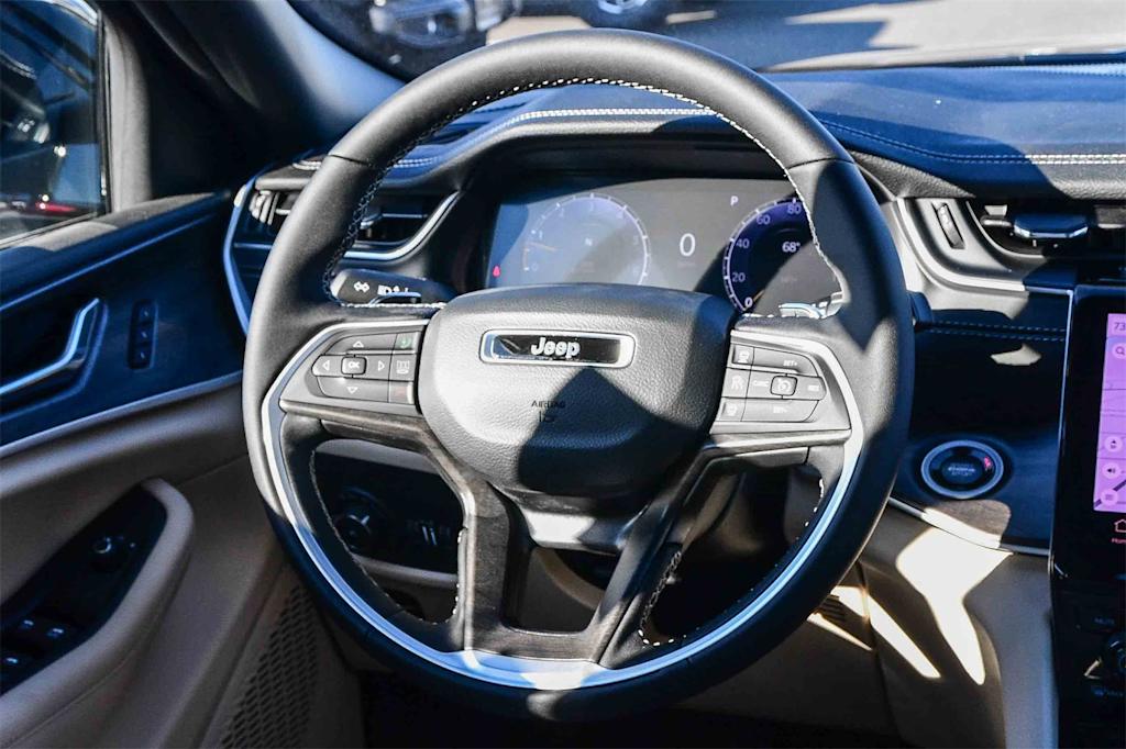 Thumbnail: 2025 Jeep Grand Cherokee - 12