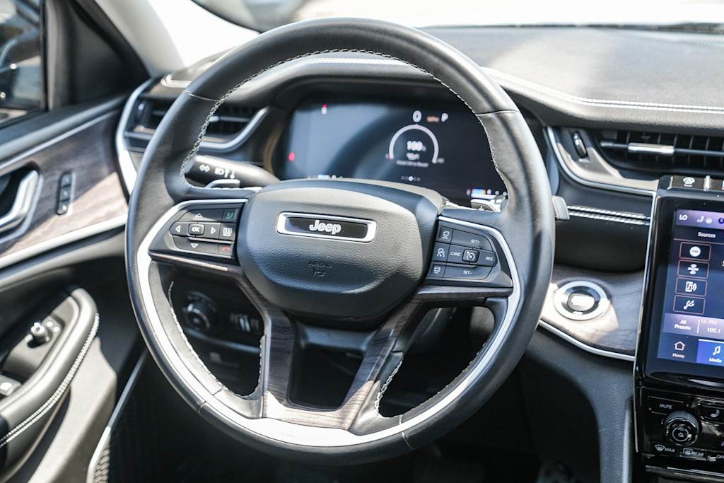 Thumbnail: 2022 Jeep Grand Cherokee - 12