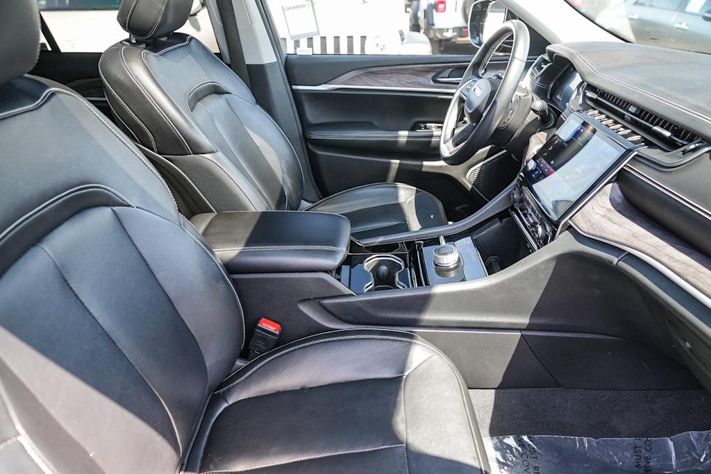 Thumbnail: 2022 Jeep Grand Cherokee - 9