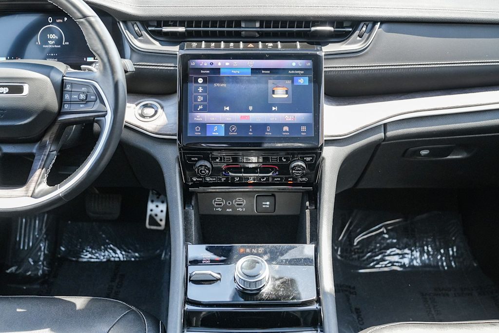 Thumbnail: 2022 Jeep Grand Cherokee - 8