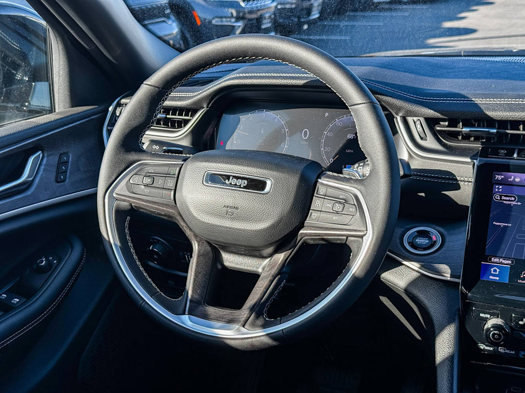 Thumbnail: 2025 Jeep Grand Cherokee - 8