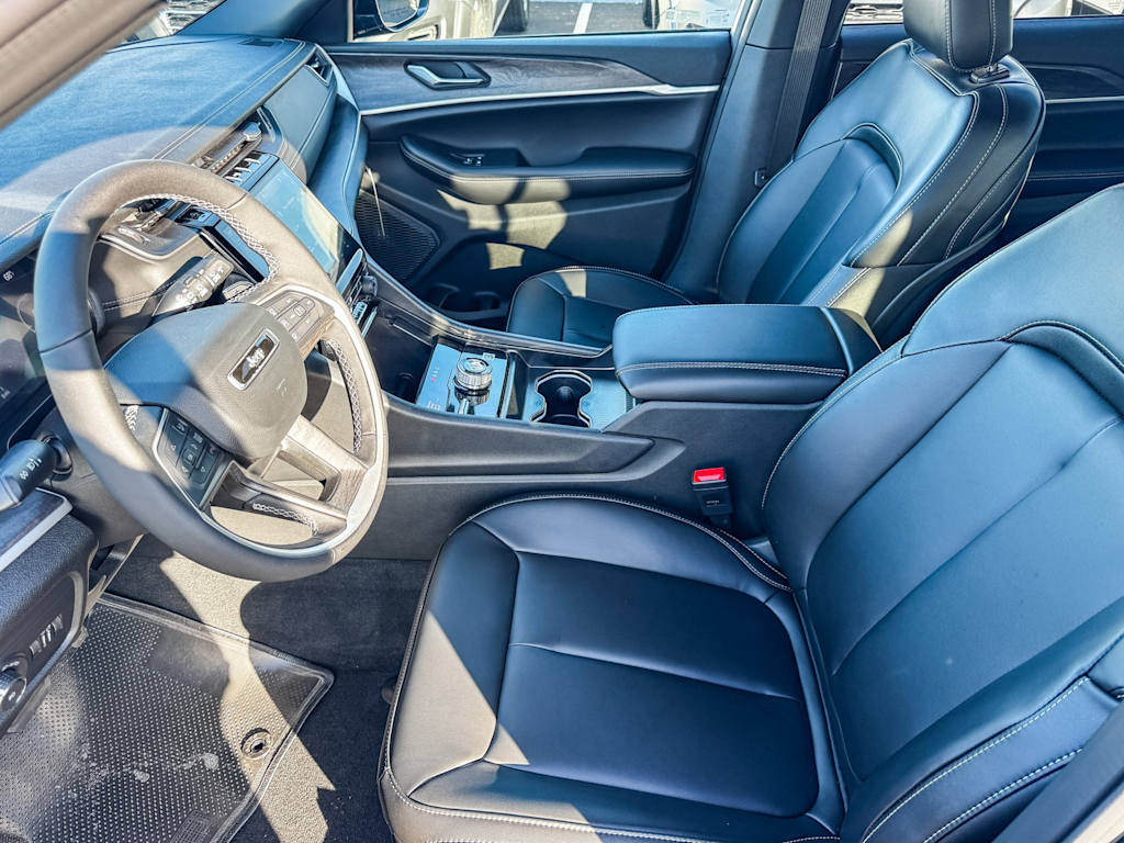 Thumbnail: 2025 Jeep Grand Cherokee - 10