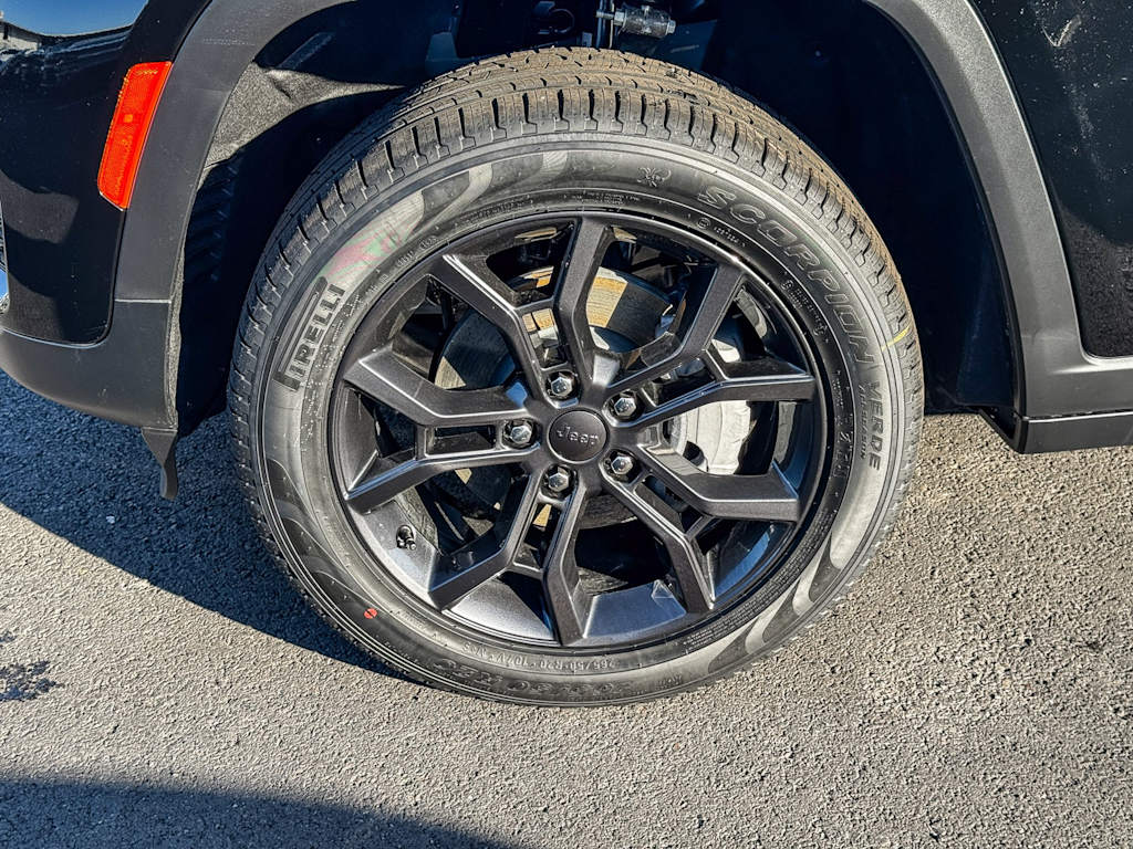 Thumbnail: 2025 Jeep Grand Cherokee - 6