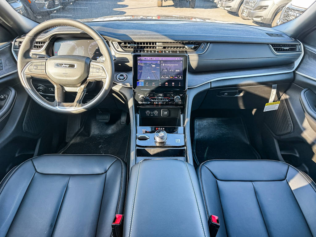 Thumbnail: 2025 Jeep Grand Cherokee - 2