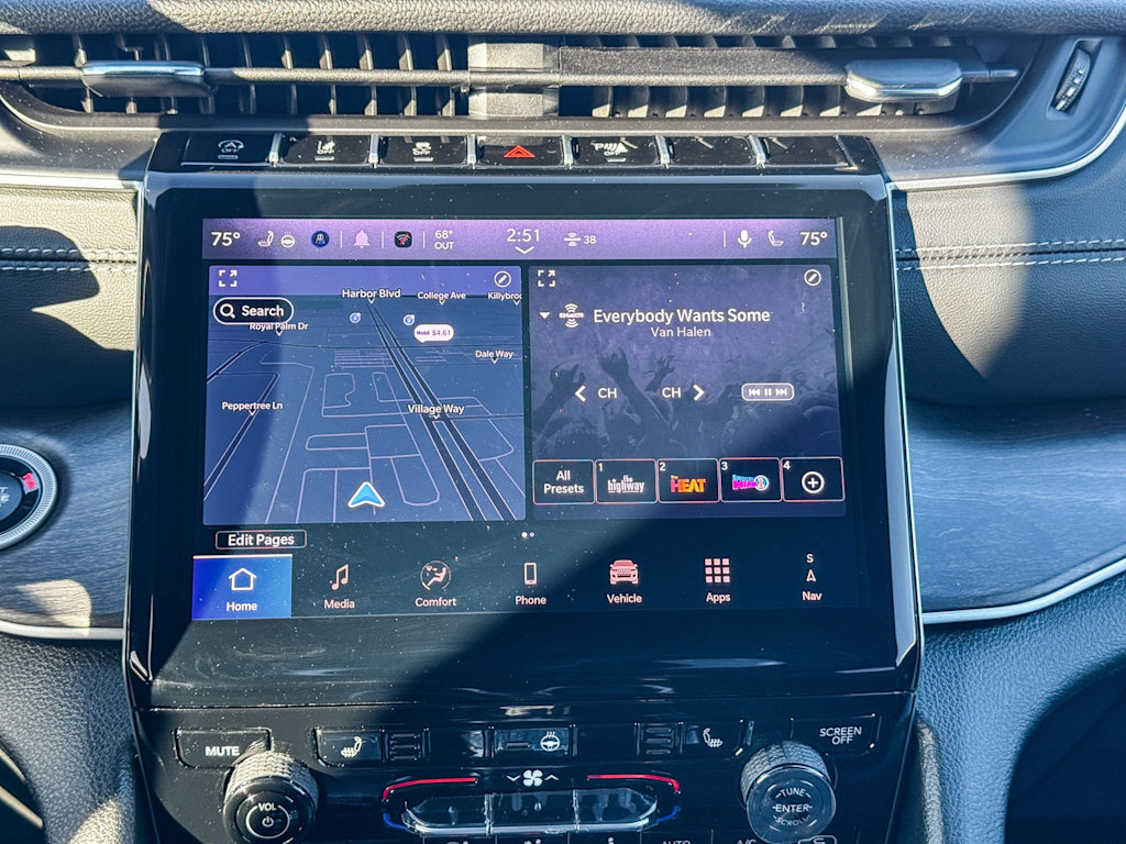 Thumbnail: 2025 Jeep Grand Cherokee - 21