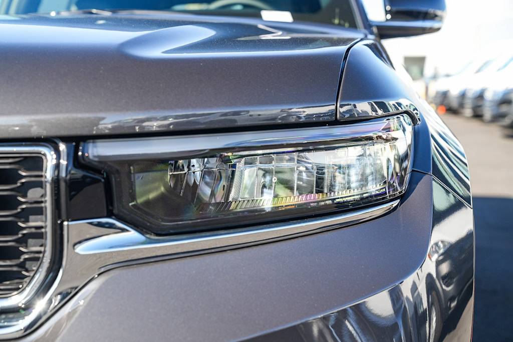 Thumbnail: 2025 Jeep Grand Cherokee - 19