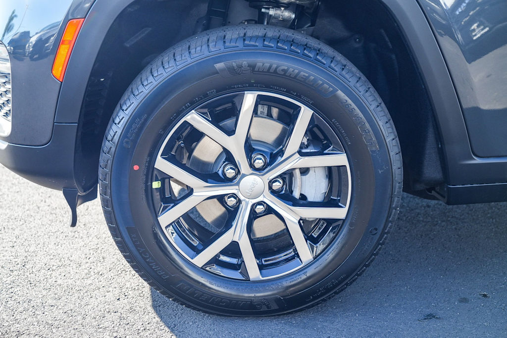 Thumbnail: 2025 Jeep Grand Cherokee - 6