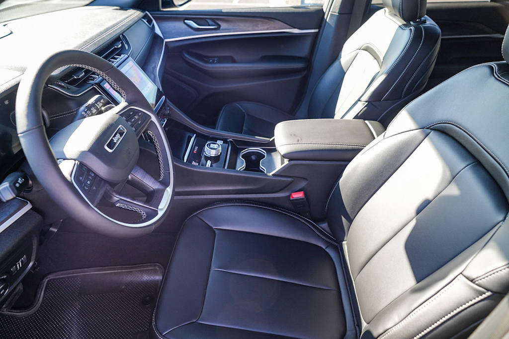 Thumbnail: 2025 Jeep Grand Cherokee - 10