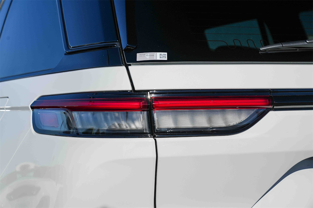 Thumbnail: 2025 Jeep Grand Cherokee - 6