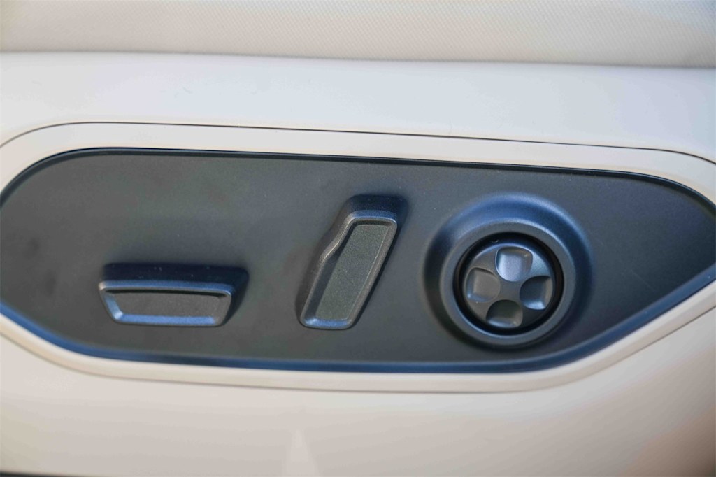 Thumbnail: 2025 Jeep Grand Cherokee - 23