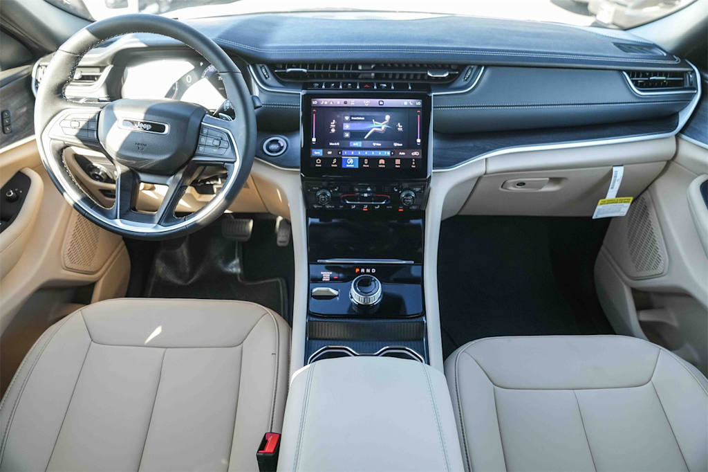 Thumbnail: 2025 Jeep Grand Cherokee - 2