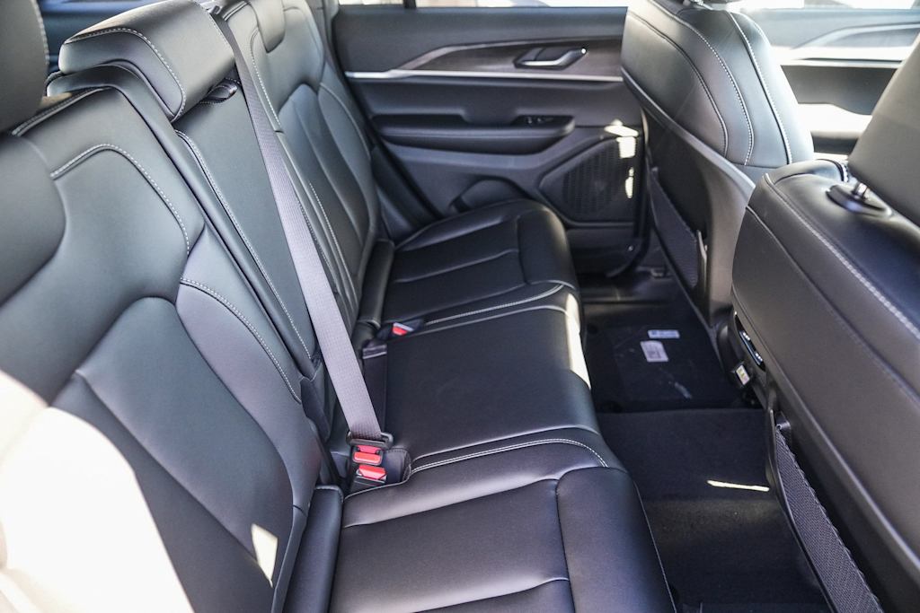 Thumbnail: 2025 Jeep Grand Cherokee - 11