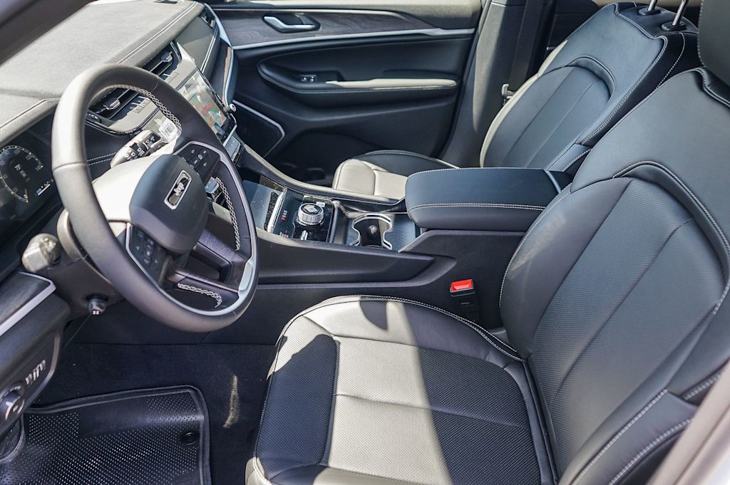 Thumbnail: 2026 Jeep Grand Cherokee - 10