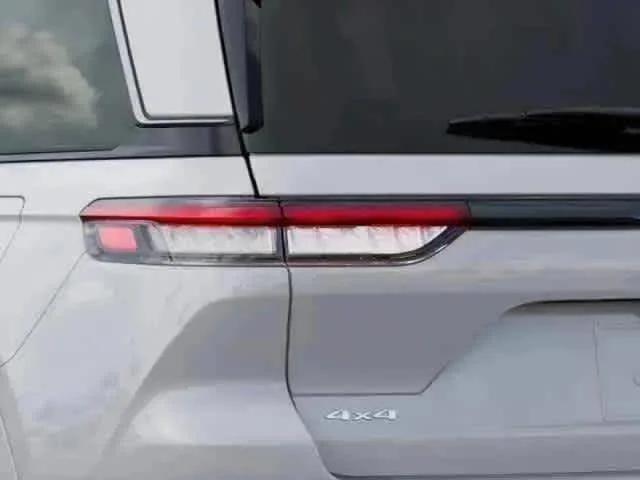 Thumbnail: 2026 Jeep Grand Cherokee - 5