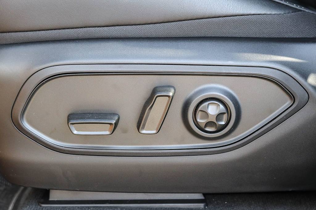 Thumbnail: 2026 Jeep Grand Cherokee - 24