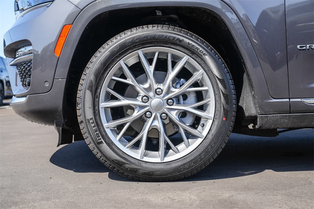 2025 Jeep Grand Cherokee Summit 6