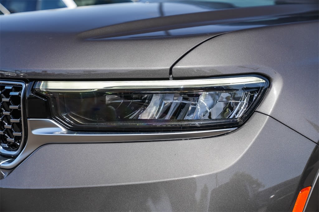 2025 Jeep Grand Cherokee Summit 20