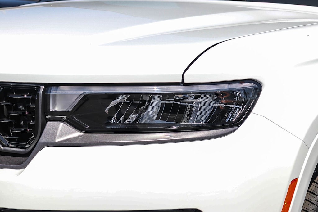 Thumbnail: 2026 Jeep Grand Cherokee - 20
