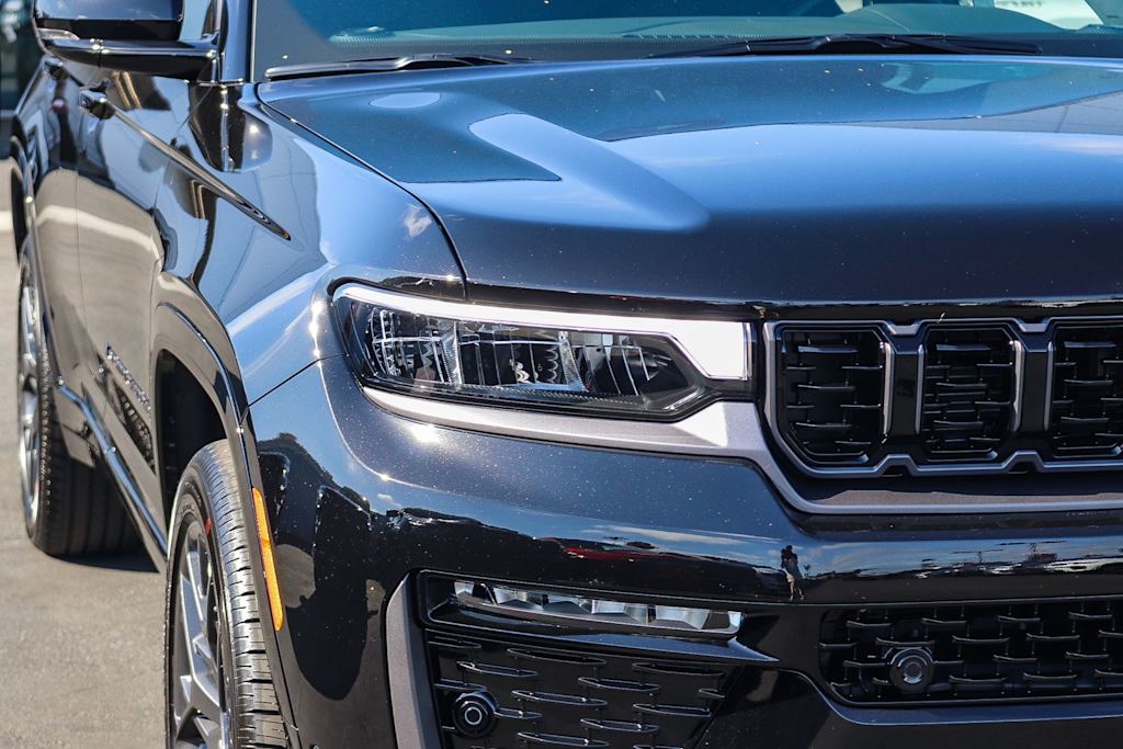 Thumbnail: 2026 Jeep Grand Cherokee - 6