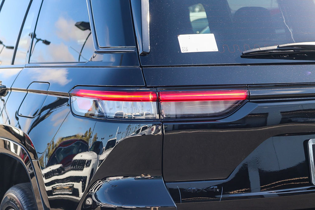 Thumbnail: 2026 Jeep Grand Cherokee - 20