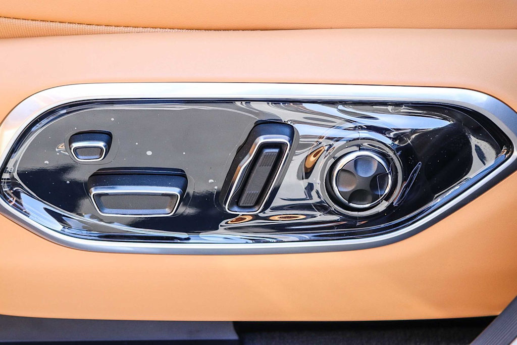 Thumbnail: 2026 Jeep Grand Cherokee - 23