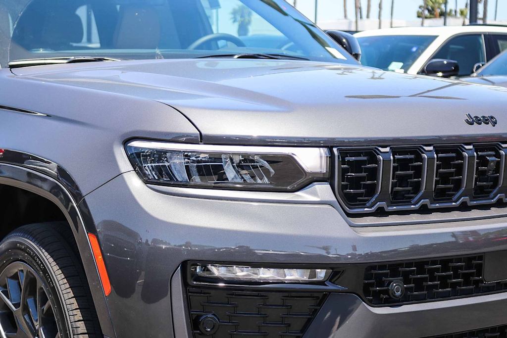 Thumbnail: 2026 Jeep Grand Cherokee - 18