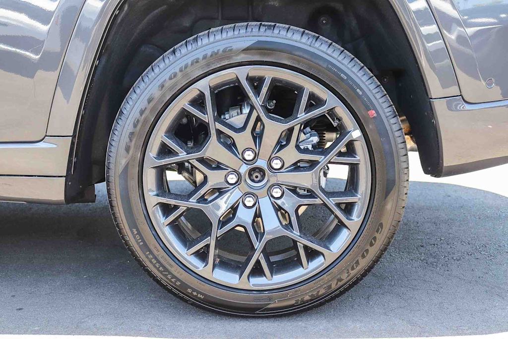 Thumbnail: 2026 Jeep Grand Cherokee - 19