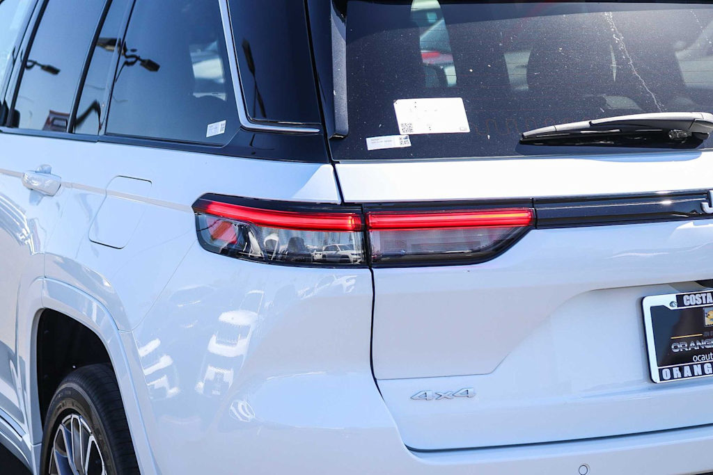 Thumbnail: 2026 Jeep Grand Cherokee - 6