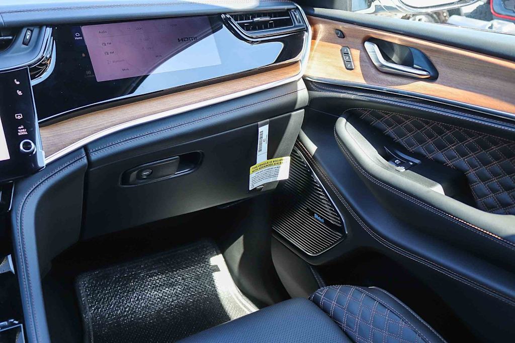 Thumbnail: 2026 Jeep Grand Cherokee - 24