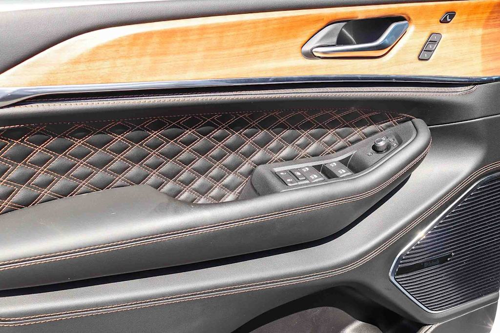 Thumbnail: 2026 Jeep Grand Cherokee - 17
