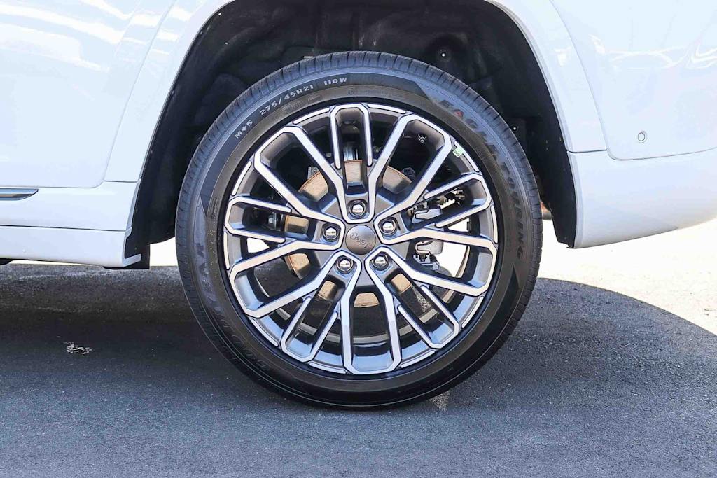 Thumbnail: 2026 Jeep Grand Cherokee - 22