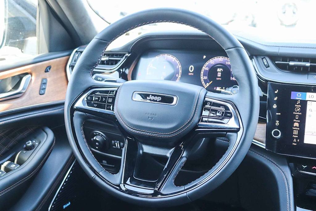 Thumbnail: 2026 Jeep Grand Cherokee - 9