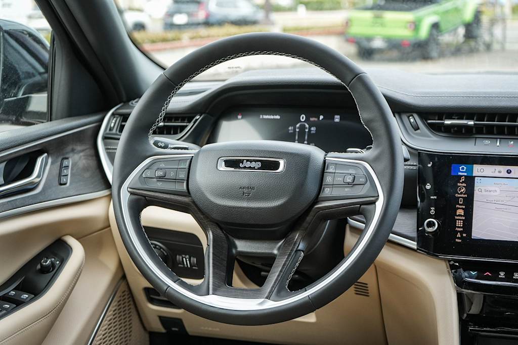 Thumbnail: 2026 Jeep Grand Cherokee L - 9