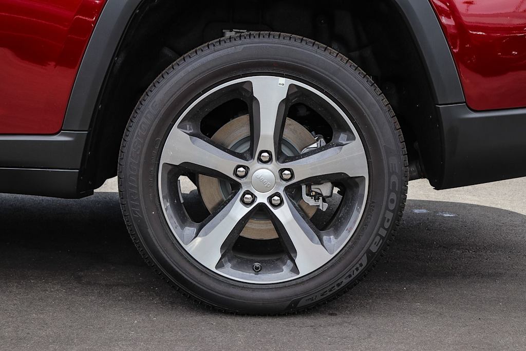 Thumbnail: 2026 Jeep Grand Cherokee L - 21