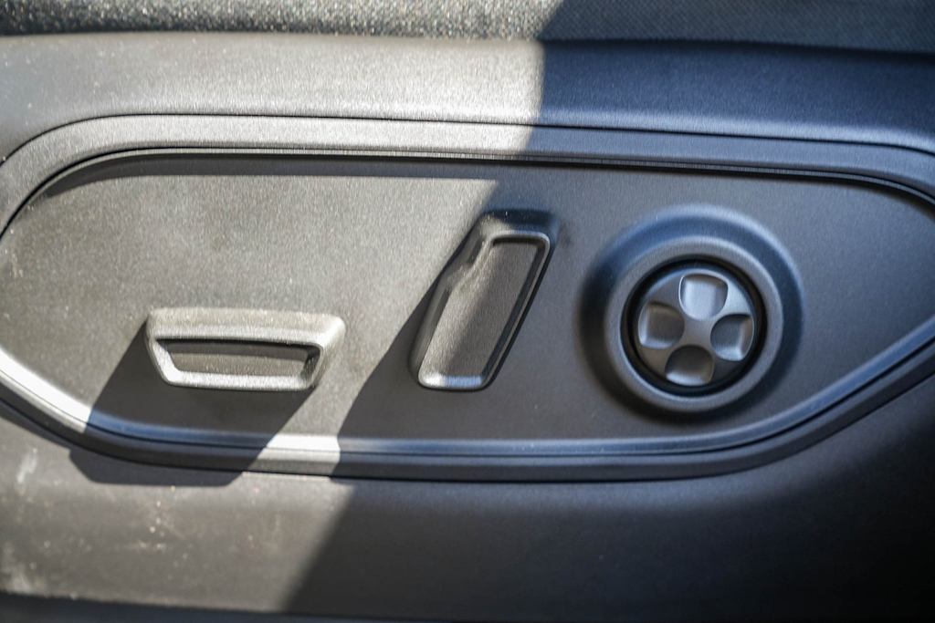 Thumbnail: 2025 Jeep Grand Cherokee L - 23