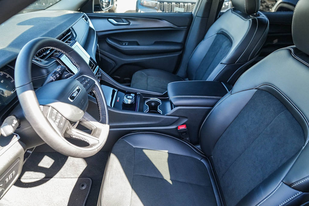 Thumbnail: 2025 Jeep Grand Cherokee L - 11