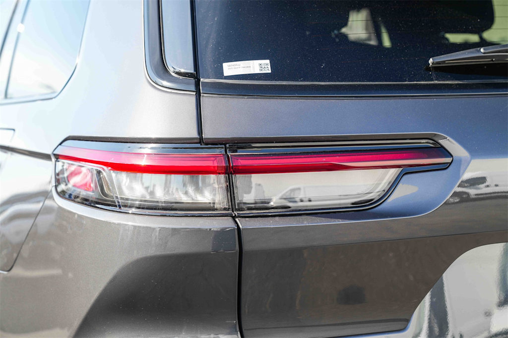 Thumbnail: 2025 Jeep Grand Cherokee L - 18