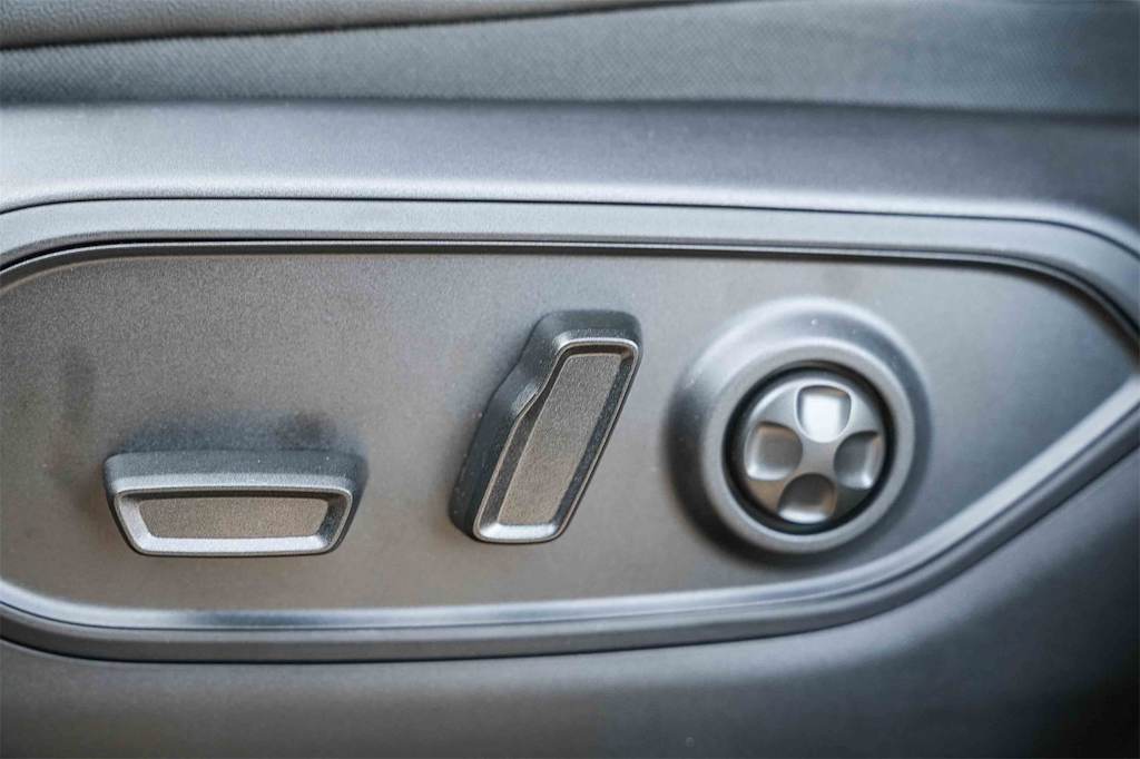 Thumbnail: 2025 Jeep Grand Cherokee L - 23